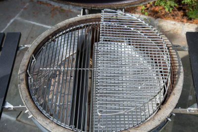 Подставка второго уровня для решетки Slow 'N Sear EasySpin для угольных грилей 57 см Подставка второго уровня для решетки Slow 'N Sear EasySpin для угольных грилей 57 см