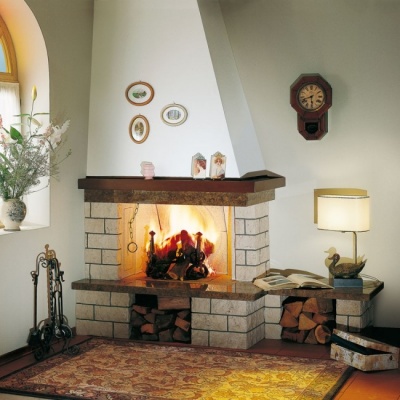 Каминная облицовка Palazzetti Rovigno, угловая Каминная облицовка Palazzetti Rovigno, угловая