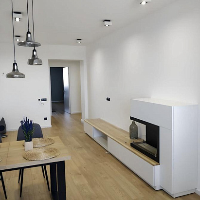 Угловой биокамин в коробе из гипсокартона