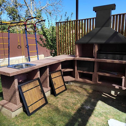 Барбекю из термобетона с мраморной крошкой. Кадниково, Сысерть