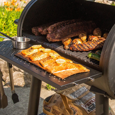 Угольный гриль-коптильня Broil King Regal Grill 400 Угольный гриль-коптильня Broil King Regal Grill 400